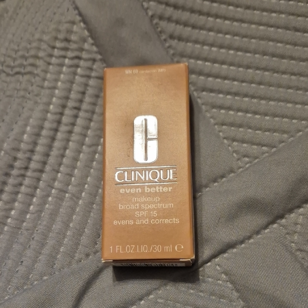 NEW Clinique Even Better Makeup SPF 15